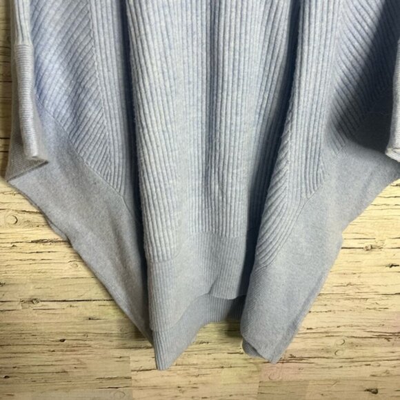 Vineyard Vines Light Blue Poncho - Picture 2 of 6